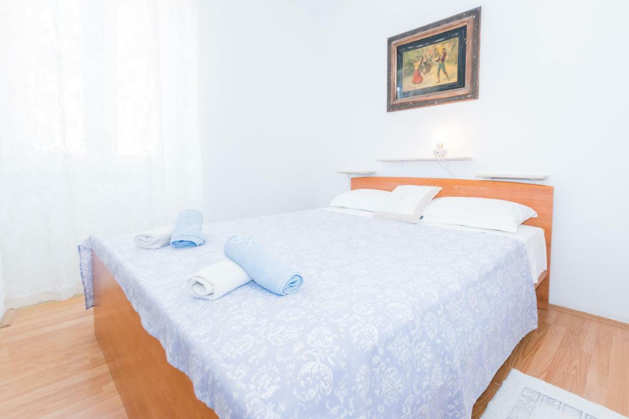 Beautiful Rustical Apt Ana In The Heart Of Rovinj Exterior photo
