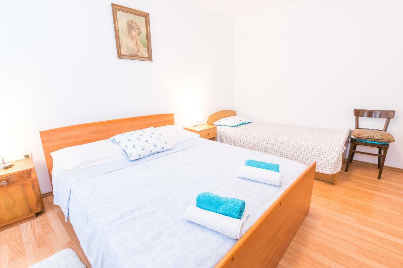 Beautiful Rustical Apt Ana In The Heart Of Rovinj Exterior photo