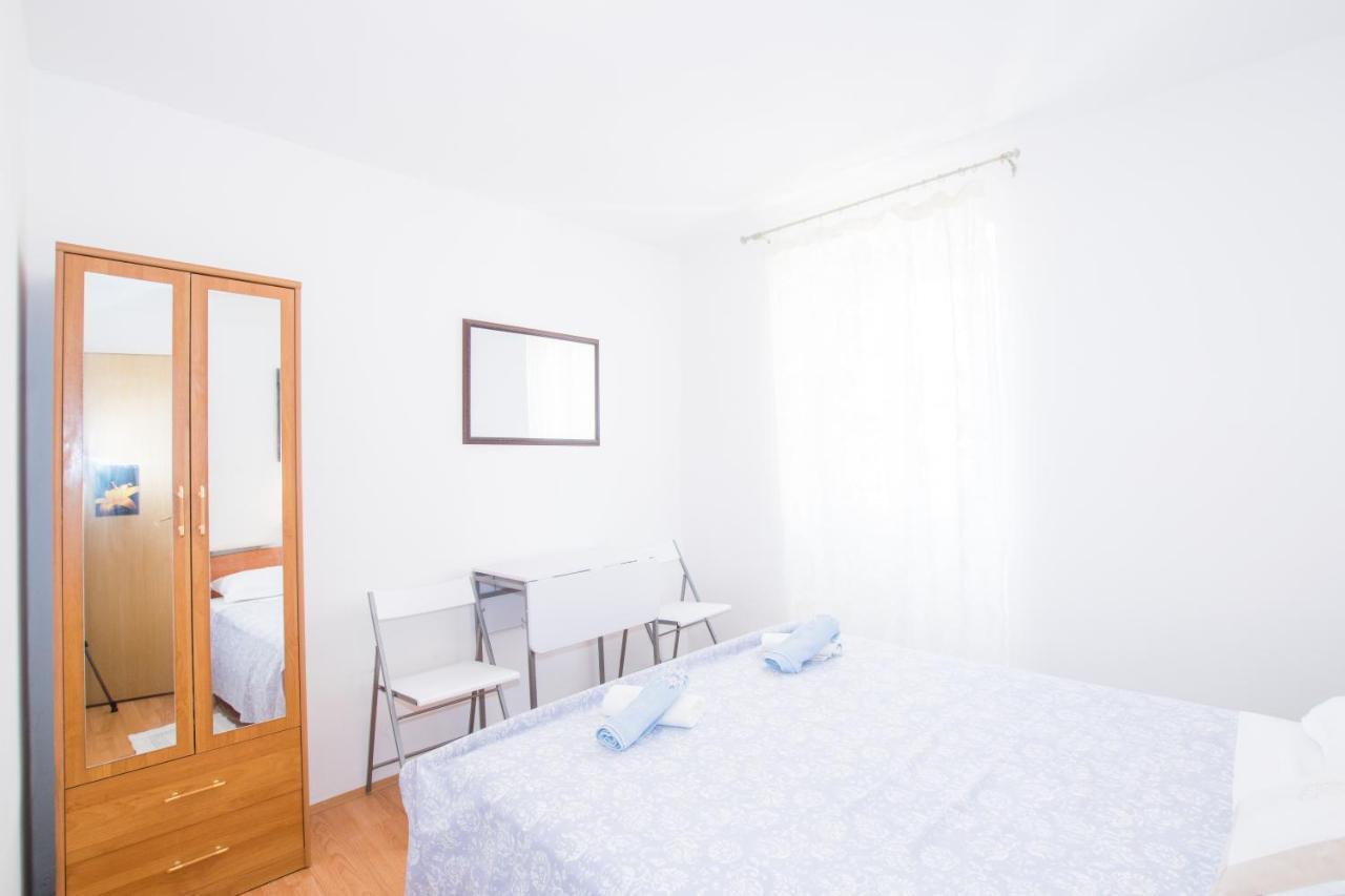 Beautiful Rustical Apt Ana In The Heart Of Rovinj Exterior photo